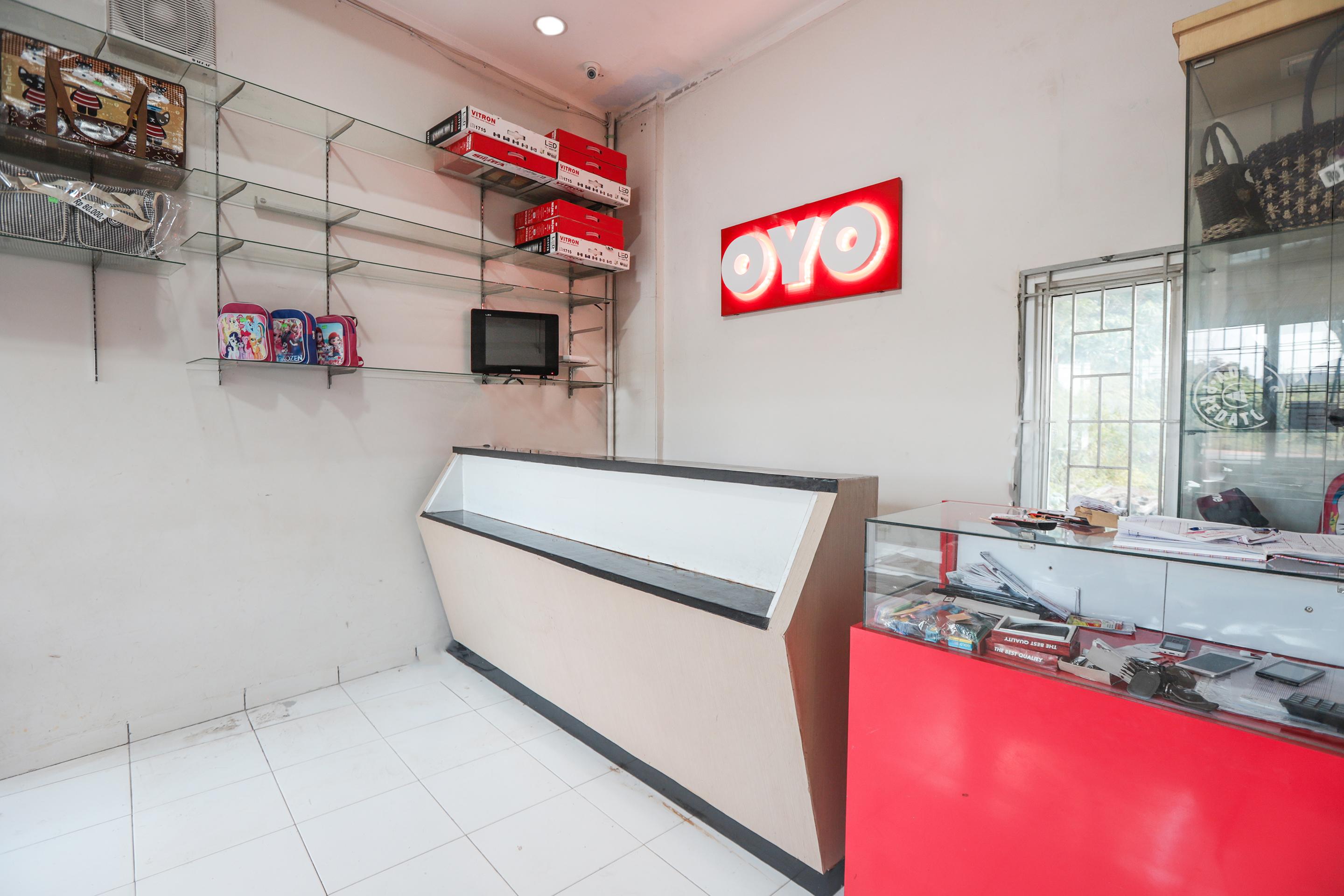 Oyo 387 Alfa Guest House Jakarta Kültér fotó